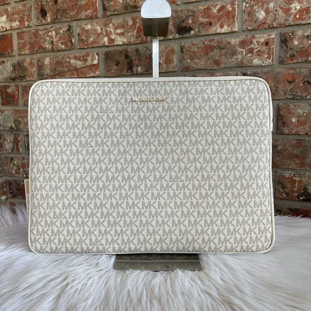 Michael Kors White Laptop Bag Sleek and Functional